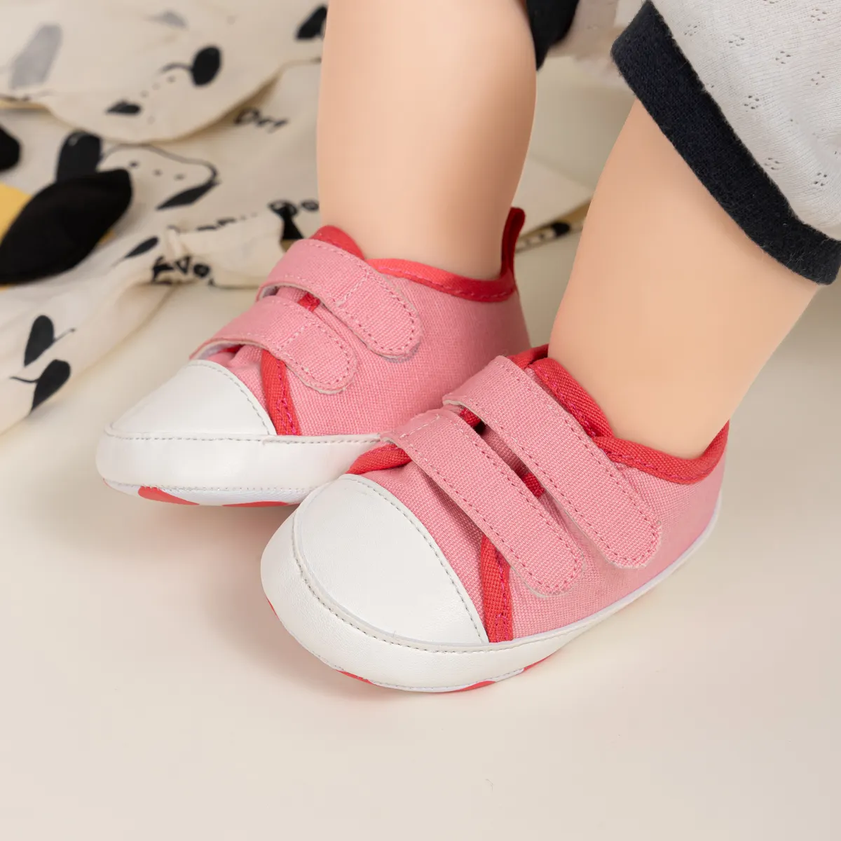 2024 Nieuwe Mode Baby Casual Canvas Schoenen Zachte Katoenen Zool Kleurrijke Baby Schoenen Sneaker
