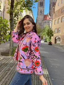 Veste d'hiver Slim-Fit pour femmes, manteau à fleurs, broderie Suzani, tissu polaire tricoté imprimé, rembourrage en coton, nouvelle exportation - Product Image 4