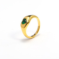 Polierter Goldton-Ring mit Lila Herz-Zirkon-Einlage aus Edelstahl, Modischer Siegelring für Tägliches Tragen, Fingerschmuck