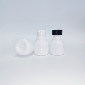 MAYSURE Bouteille d'eau légère Boston ronde vide transparente en plastique de 60ml 2oz avec bouchon inviolable - Product Image 4