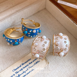 Pendientes colgantes chapados en oro vintage con diseño de flor de cristal y perla de imitación para mujer, joyería de fiesta, pendientes de aleación. - Product Image 5