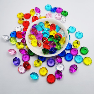 Liqin Transparent 19mm PS <span class=keywords><strong>perles</strong></span> de diamant en plastique modèle 251108 pour les remplisseurs de vase et la dispersion de table de mariage - Product Image 2