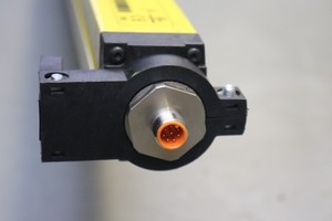 Barrera de Luz de Seguridad Original Nueva C2000 C20E135303A12 1016601 para PLC, Amplia Experiencia Técnica Industrial - Product Image 3