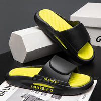 2024 nouvelle mode à semelles épaisses PVC sandales hommes été intérieur extérieur mode antidérapant Cool sport pantoufles pour hommes