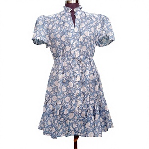 Robes de plage d'été pour femmes au style unique, en coton doux et lisse de qualité supérieure, à manches longues, boutonnées, coupe trapèze, lavables et respirantes - Product Image 1