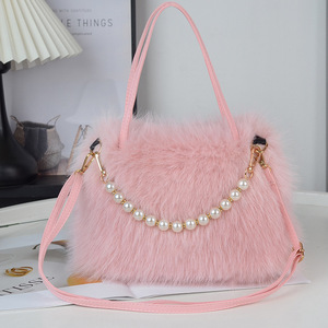 Nouveaux sacs à main carrés de qualité en fourrure perlée pour femme avec chaînes, bandoulière simple, sacs fourre-tout tendance pour l'<span class=keywords><strong>été</strong></span> et l'hiver - Product Image 1