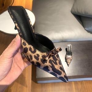Mules de Satén con Estampado de Leopardo para Mujer, Estilo 2026, con Lazo, Cómodas y Casuales, Tipo Sandalias - Product Image 2