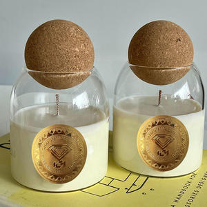 Vente en gros d'un bocal à bougie en verre à large ouverture avec couvercle en liège Logo personnalisé pour la décoration intérieure Bougie parfumée en cire de soja transparente - Product Image 6