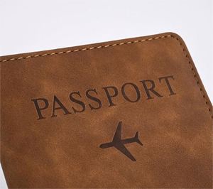 Funda de Pasaporte de Cuero PU de Viaje con Logotipo Personalizado, Cartera con Ranura para Tarjeta SIM, Porta Tarjetas y Boletos Funcional - Product Image 5
