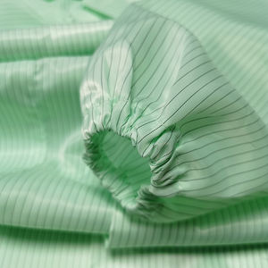 Allesd Vert 98% Polyester 2% Fil de fibre de carbone antistatique Vêtements <span class=keywords><strong>anti</strong></span>-poussière pour salle blanche Esd Smock - Product Image 5