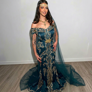 Vestido de Novia Tradicional Largo hasta el Suelo, Bordado a Mano en Verde Esmeralda, Corte Regular para Mujer, Estilo India Pakistán, Tela Crepé Banana - Product Image 1
