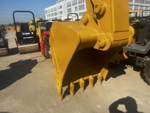 Moteur électrique pour pelle sur chenilles <span class=keywords><strong>CAT</strong></span> 320D2 de 20 tonnes, fonctionnement fluide, sans révision majeure. - Product Image 6
