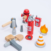 Nouveau jeu de rôle de jeu de rôle en bois Fire Police Toy Set