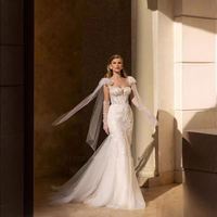 Gaun Pengantin Wanita Ukuran Besar Model Satu Bahu A-line dengan Ekor Renda Lepas Pasang Warna Putih untuk Pengantin Wanita