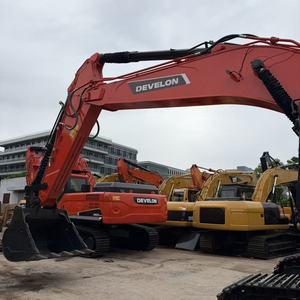 Excavadora Develon 360LCA de 36 Toneladas, Montada sobre Orugas, para Trabajo Pesado en Construcción - Product Image 3