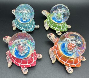 Adornos de Recuerdo de Viaje de Estilo Realista, Material Ecológico, Adornos Hechos a Mano de Tortuga Marina y Waterpolo - Product Image 1