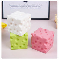 Jouet anti-stress en forme de fromage carré en PU à rebond lent, sensation douce et humide, vente en gros