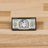 Pin de esmalte suave de metal con diseño de gato y pingüino Kawaii, insignias para mochilas y ropa, broches con diseño de billete para regalo