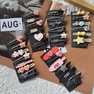 กิ๊บติดผมไรน์สโตนตัวหนังสือสำหรับผู้หญิงน้ำหนักเบาหรูหราระดับไฮเอนด์สวยงามและใช้งานได้หลากหลาย - Product Image 4