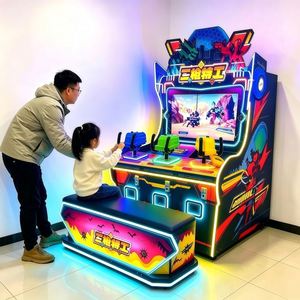 Trois joueurs insèrent des pièces de monnaie pour jouer à la machine de tir. Modèle de tir interactif pour enfants « Agent Spécial à Trois Coups » - Product Image 2