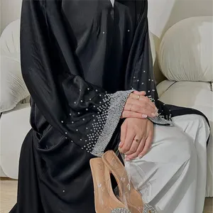 Set abaya berlian mewah kustom elegan berlian imitasi sederhana abaya Muslim 2 potong dengan selip dalam satin putih