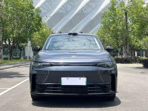 Leapmotor C10 EREV 2024 d'occasion, 210 LiDAR, conduite à gauche, 210 km d'autonomie EV, système de conduite intelligent Orin-X, 1190 km d'autonomie totale, toit ouvrant panoramique, gris sur violet - Product Image 1