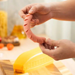 Couteau à saucisses et à hot-dogs, outil de cuisine domestique pour couper les saucisses grillées - Product Image 3