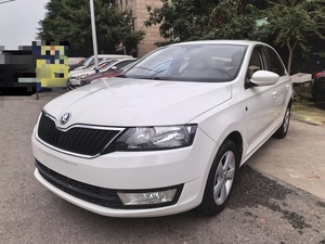 Auto Usata CarGuazi <span class=keywords><strong>Skoda</strong></span> Rapid Benzina 1.5 Più Venduta Trazione Anteriore 5 Posti - Product Image 3
