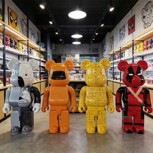 Fibra de vidrio Pintura <span class=keywords><strong>Bearbrick</strong></span> Escultura para la venta - Product Image 2