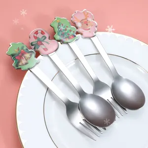 クリスマスの素敵なキッズフォークとスプーンのカスタマイズ可能な漫画のパターン食品グレードのステンレス鋼の子供用カトラリーセット