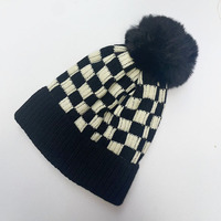 Personnalisable coloré Pom Pom Bobble hiver chapeau mode rayé grand drôle Slouch Cro bonnets pour femmes et hommes pour vêtements de plage