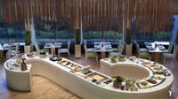 Comptoir de présentation d'aliments pour restaurants commerciaux Comptoir de restaurant de fruits de mer moderne Comptoir de buffet pour petit-déjeuner d'hôtel