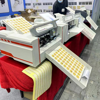 Saga outil de rainurage d'autocollant de caméra CCD après impression feuille de papier adsorbée machine de découpe de carton