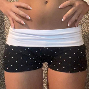 Ensemble deux pièces à pois, haut bustier sans manches, short au-dessus du genou, leggings en tricot extensible, été, sexy, taille normale, écologique, respirant - Product Image 6