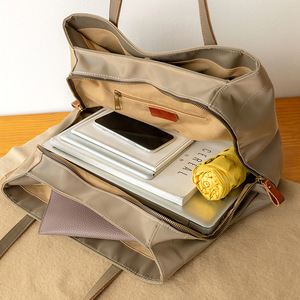 Nouveau Sac Fourre-tout Décontracté, Sac à Bandoulière Grande Capacité, Sac à Main en Tissu Oxford et Nylon, Vente en Gros Usine, Grand Sac Vintage pour Femme - Product Image 3