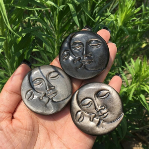 Vente en gros de cristaux naturels en obsidienne argentée sculptés Soleil et Lune, minéraux de guérison Reiki pour la décoration intérieure, cadeau minéral - Product Image 1