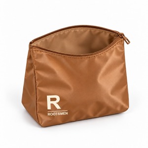 Bolsa de Maquillaje Portátil de Nailon Satinado, Color Marrón Caramelo, 13x2x14cm, Cierre de Cremallera, Bolsa de Cosméticos Compacta, Logotipo Personalizado, OEM, ODM, MOQ Bajo - Product Image 4