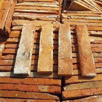 Briques réfractaires naturelles de briques d'argile de style antique pour la porosité creuse et solide frittée de décoration murale