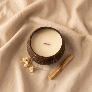 Vela de Cáscara de Coco Tallada a Mano, Mezcla de Cera Orgánica, Aroma Relajante de Aromaterapia, Regalo Ecológico Premium - Product Image 1