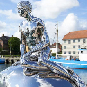 Stainless Steel Mirror Sculpture Animal Shape Outdoor Garden Decoration Freestanding Figure Art Piece - Product Image 2