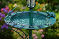 Pied de jardin en métal robuste, vert antique, écologique, style Art Déco, avec bassin pour oiseaux, lumière solaire, aiguille solaire et base de jardinière