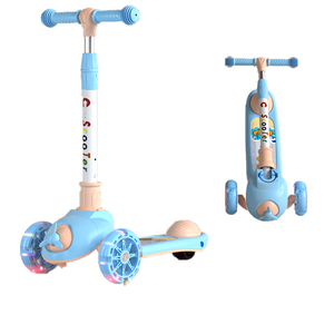 Trottinette pliable à trois roues en PU moderne et légère pour enfants, avec musique et éclairage, pour usage extérieur, garçons et filles de 2 à 12 ans, avec siège - Product Image 3