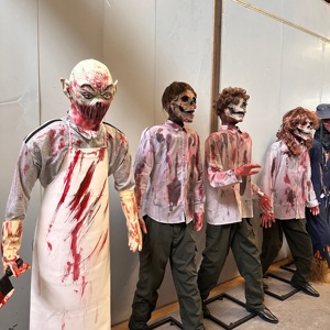 Décorations en métal de zombies de The Walking Dead pour parcs à thème et scènes de maisons hantées dans les centres commerciaux - Product Image 1