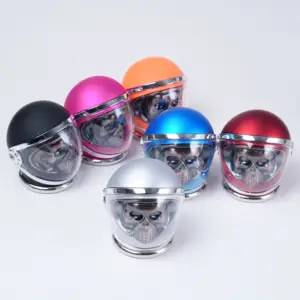 2024 Factory Wholesale New 4-Layer Zinc Alloy Skull Herb Grinder 78mm Astronaut Helmet Style Metal Tobacco Grinder