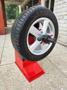 Wirtschaftliche Manuelle Einstellbare Achsvermessungs- und Reifenwuchtmaschine mit 1g Präzision 1000mm Max. Raddurchmesser - Werkspreis - Product Image 6