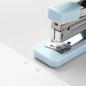 Engrapadora Comix B3114 con Capacidad para 20 Hojas, Ahorra Esfuerzo, para Oficina y Estudiantes - Product Image 5