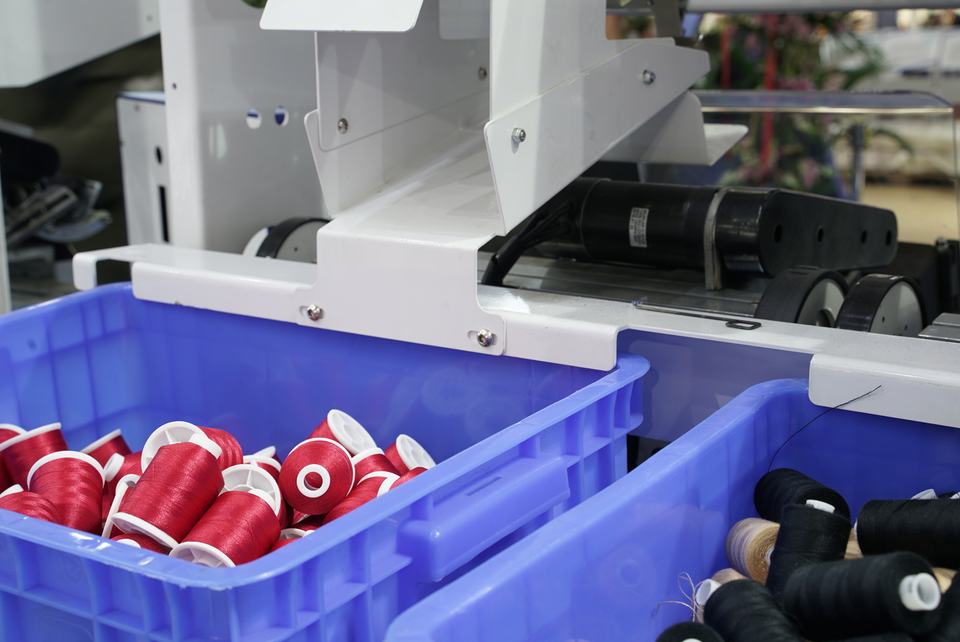 KC522C Fully Automatic Yarn Winding Machine High Speed Sewing Thread ...