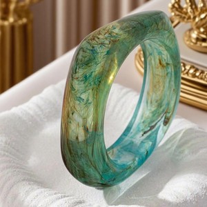 Vòng tay acrylic nhuộm màu Macaron, họa tiết đại dương, đa năng và thời trang, mang lại cảm giác cao cấp và độc đáo. - Product Image 6