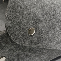 Maison pour chat en feutre portable avec porte en forme d'oreilles de chat, lit-caverne pour chat d'intérieur pour se reposer, se cacher et passer du temps tranquille au quotidien