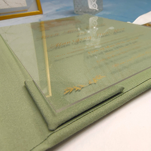 Invitations de mariage personnalisées en velours vert forêt pour impression - Cartes de félicitations haut de gamme pour mariages - Product Image 5